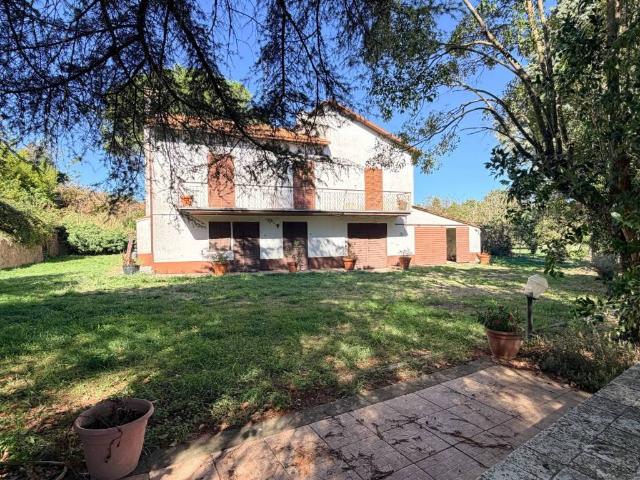Villa in vendita a Montefiascone VT