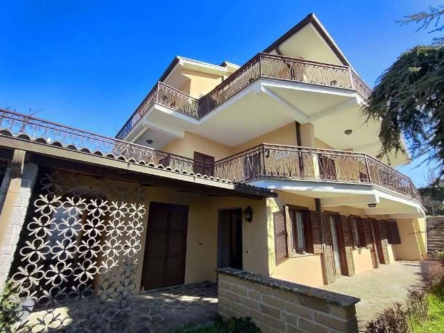 Villa in vendita a Montefiascone VT