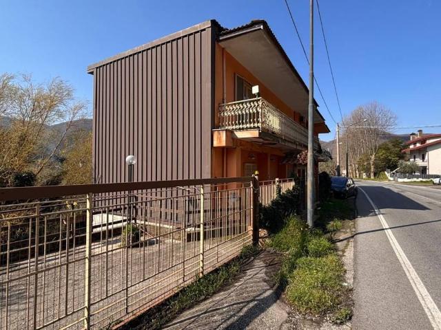 Villa in vendita a Monteforte Irpino AV
