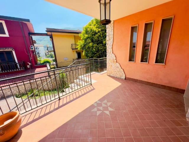 Villa in vendita a Monteforte Irpino AV