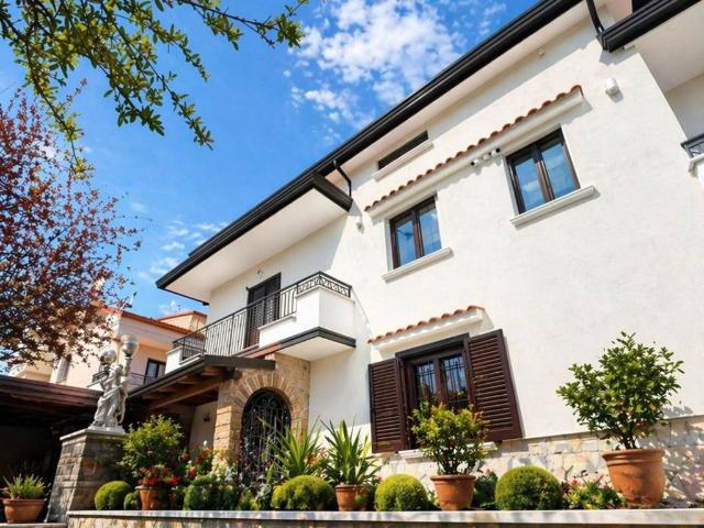 Villa in vendita a Monteforte Irpino AV