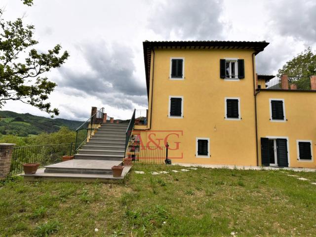 Villa in vendita a Montefortino, Collina