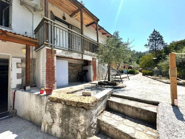 Villa in vendita a Montefranco TR