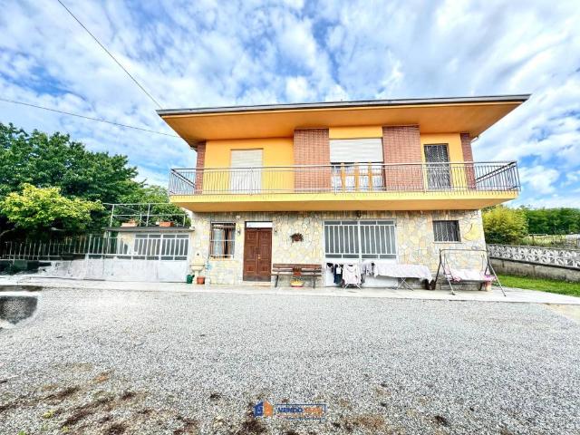 Villa in vendita a Montegrosso d'Asti AT
