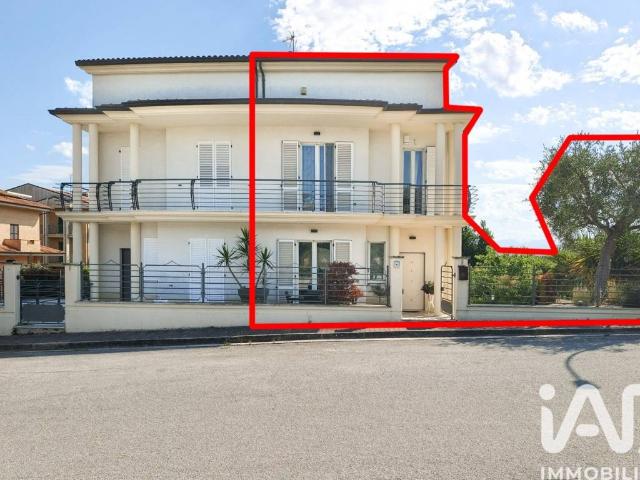 Villa in vendita a Montegranaro FM