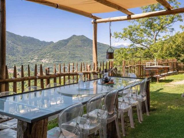 Villa in vendita a Montegrino Valtravaglia