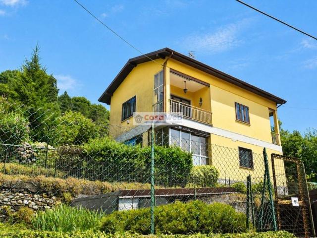 Villa in vendita a Montegrino Valtravaglia VA