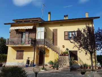 Villa in vendita a Montelabbate PU