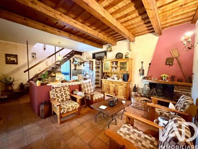 Villa in vendita a Monteleone Sabino RI