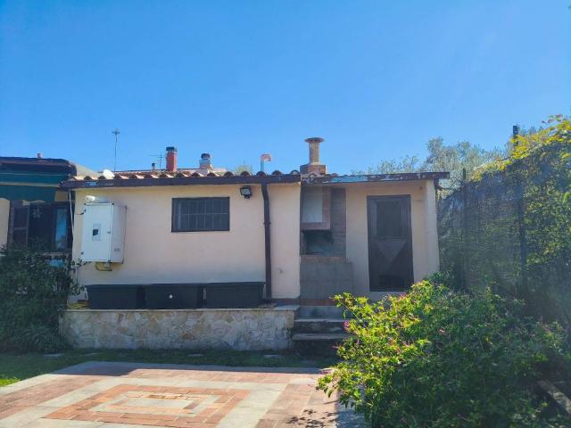 Villa in vendita a Monteleone Sabino RI