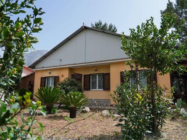 Villa in vendita a Montelepre PA