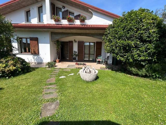 Villa in vendita a Montello BG