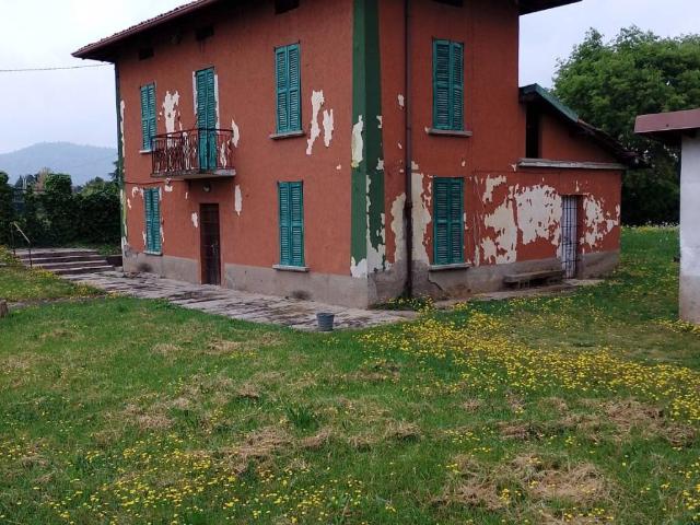 Villa in vendita a Montello BG