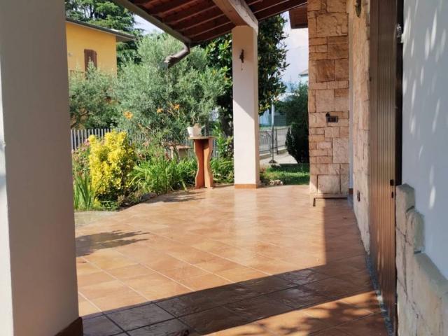 Villa in vendita a Montello BG
