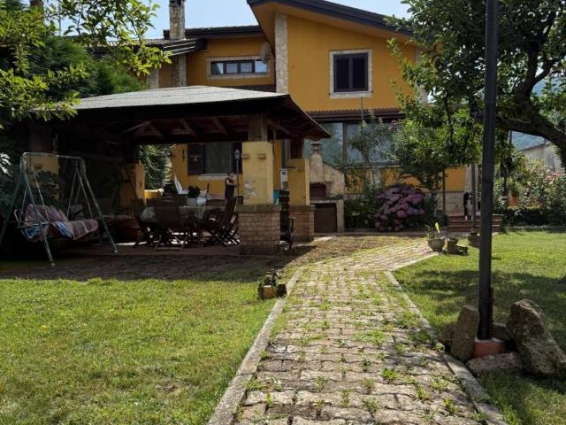 Villa in vendita a Montella AV