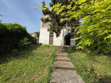 Villa in vendita a Montemagno AT