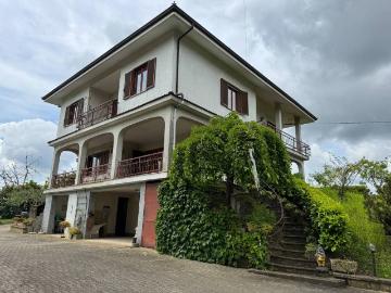 Villa in vendita a Montemagno AT