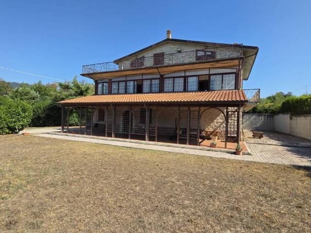 Villa in vendita a Montemarano AV