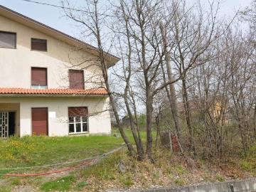 Casa indipendente in vendita a Montemarano AV