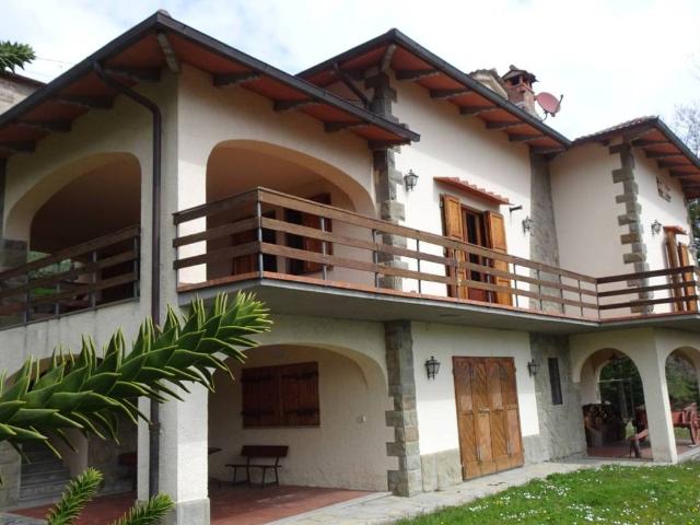 Villa in vendita a Montemignaio AR