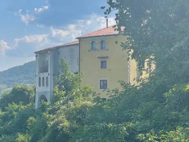 Villa in vendita a Montenero Val Cocchiara IS