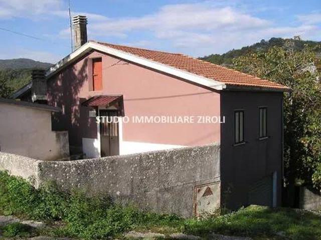 Villa in vendita a Montenero Val Cocchiara IS