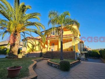 Villa in vendita a Montepaone CZ