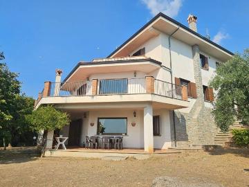 Villa in vendita a Montepaone CZ