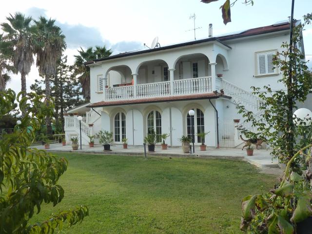 Villa in vendita a Monteprandone, RESIDENZIALE COLLINARE