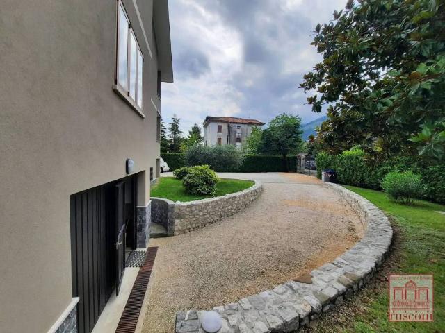 Villa in vendita a Montereale Valcellina PN