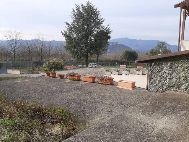 Villa in vendita a Monteroduni IS