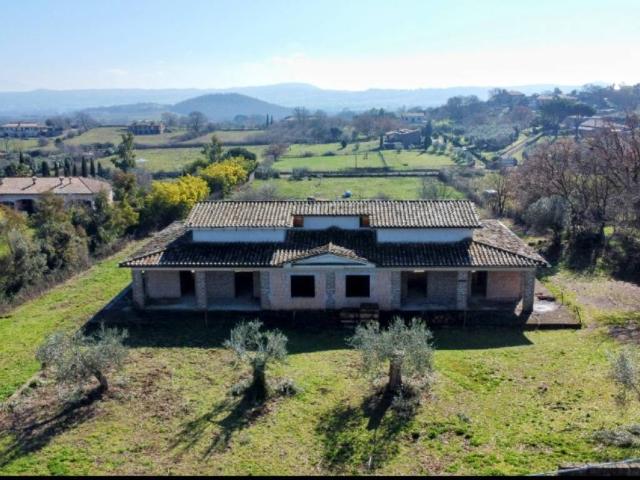 Villa in vendita a Monterosi VT
