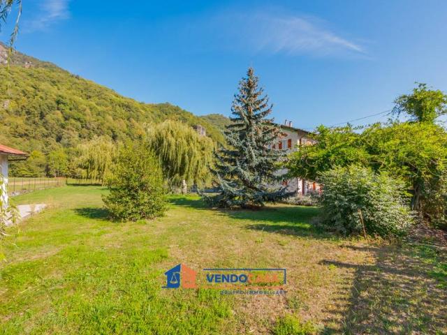 Villa in vendita a Monterosso Grana CN