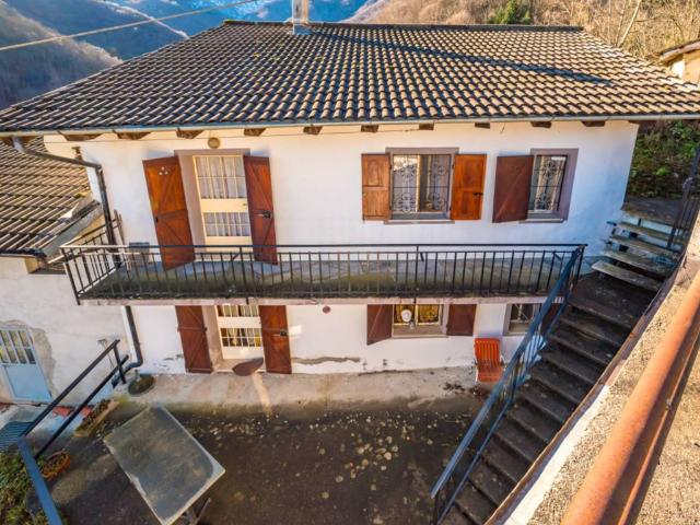 Villa in vendita a Monterosso Grana CN