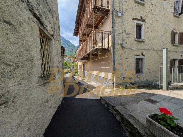 Villa in vendita a Montescheno VB