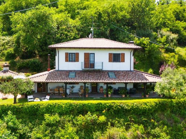 Villa in vendita a Montescudo Montecolombo RN