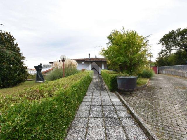 Villa in vendita a Montescudo Montecolombo RN