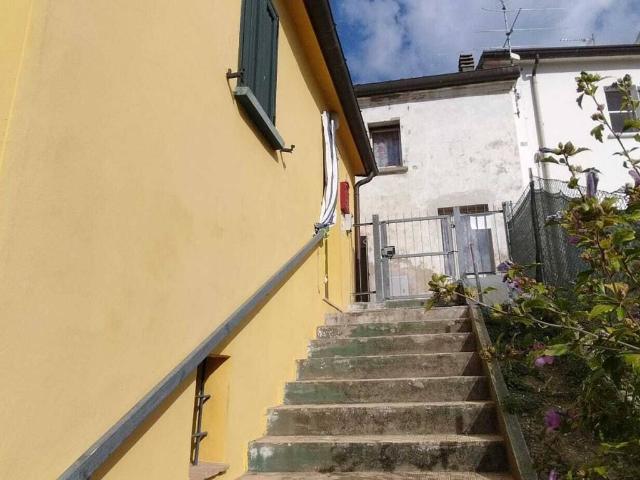 Villa in vendita a Montescudo Montecolombo RN