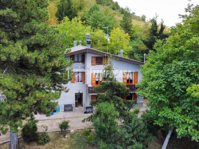 Villa in vendita a Montese MO