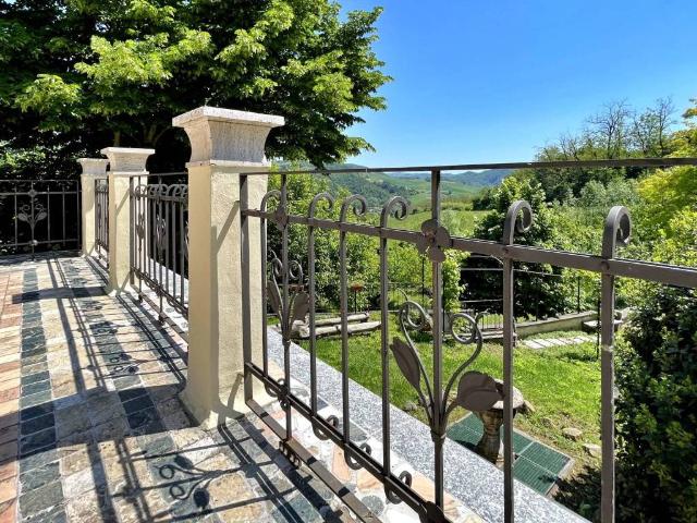 Villa in vendita a Montesegale PV