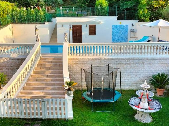 Villa in vendita a Montesilvano PE