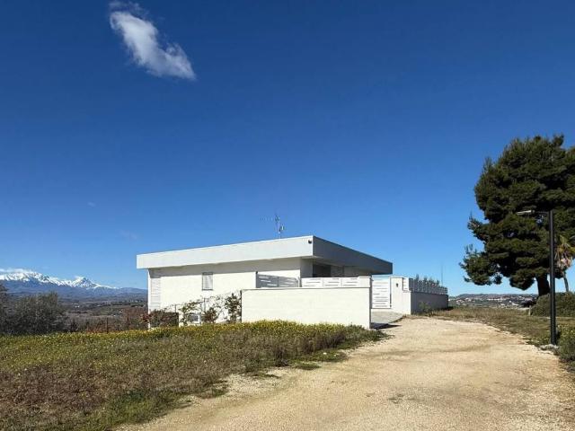 Villa in vendita a Montesilvano PE