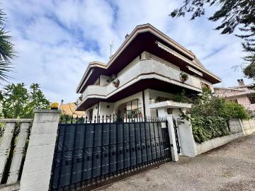 Villa in vendita a Montesilvano PE