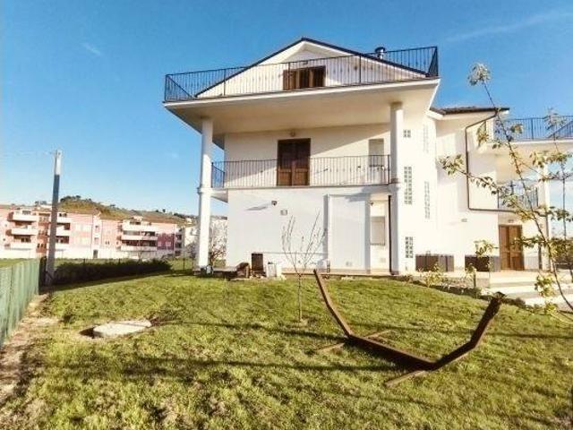 Villa in vendita a Montesilvano PE