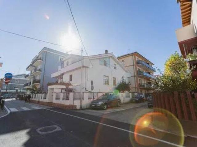 Villa in vendita a Montesilvano PE