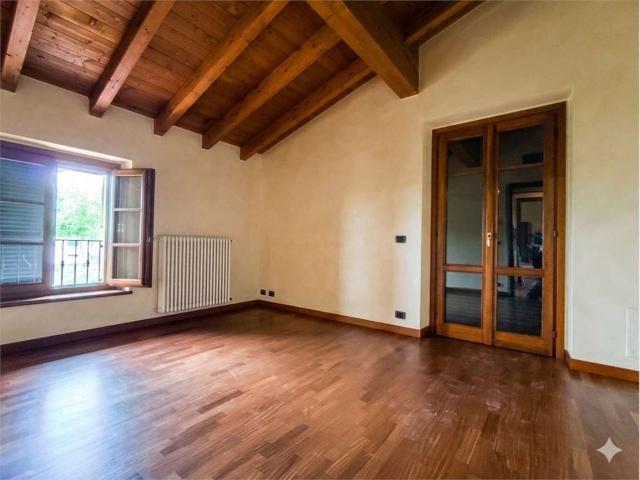 Villa in vendita a Monticelli d'Ongina PC
