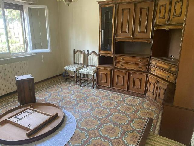 Villa in vendita a Monticelli d'Ongina PC
