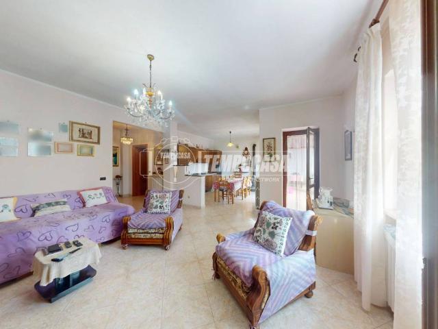 Villa in vendita a Monticello d'Alba CN