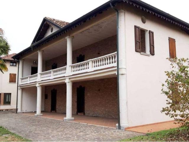 Villa in vendita a Montichiari BS