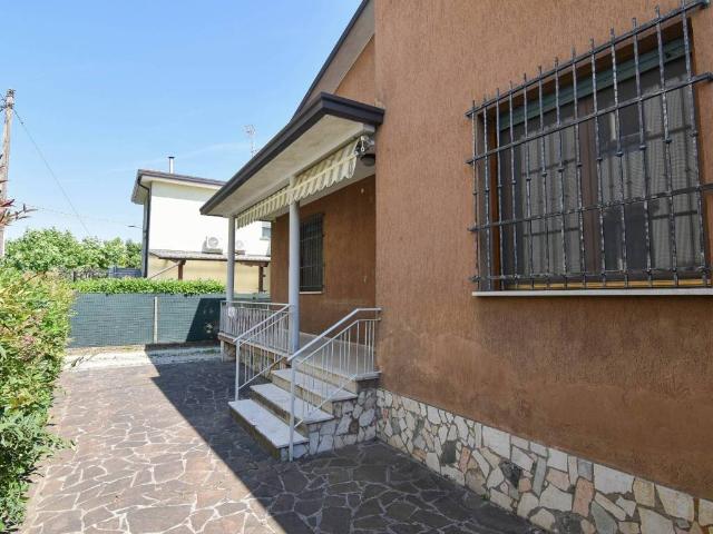Villa in vendita a Montichiari BS